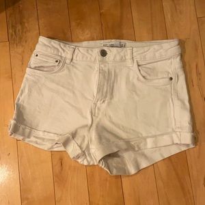 Zara white jean shorts size 6